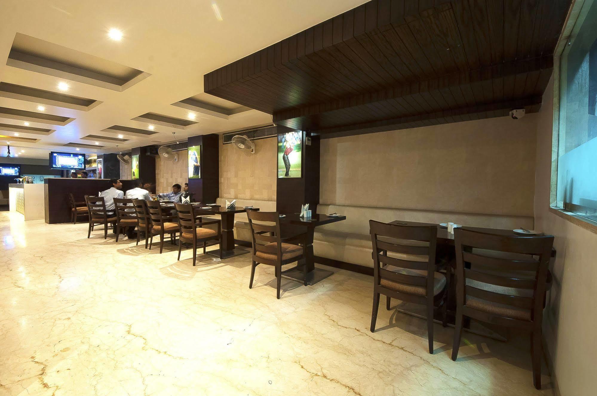 Hotel Le Roi Near New Delhi Railway Station Eksteriør billede